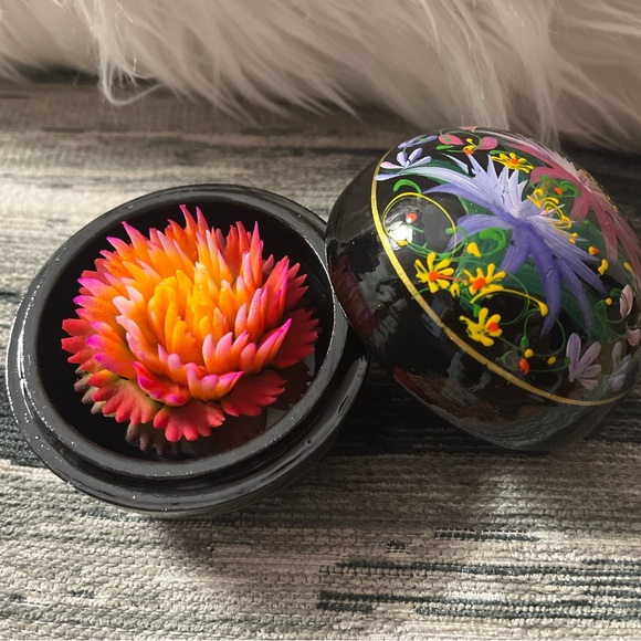 Handmade Thai Carved Soap in Lacquer Box** - Picture 1 of 1